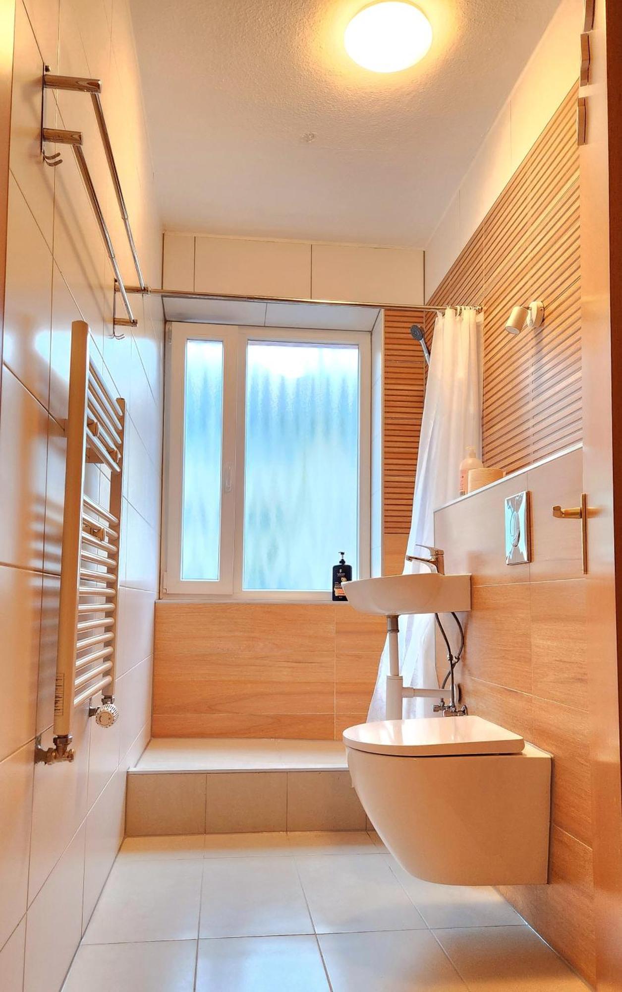 Elena Flat Iris, Oberhausen Zentrum Centro Westfield * Oberhausen (North Rhine-Westphalia)